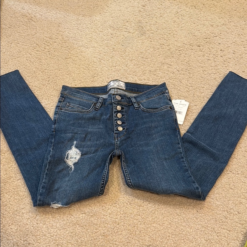 NWT FREE PEOPLE skinny distressed jeans size 25
